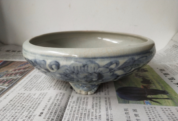 古玩陶瓷青花花卉紋三足洗式爐拍賣,當(dāng)前價(jià)格23000元