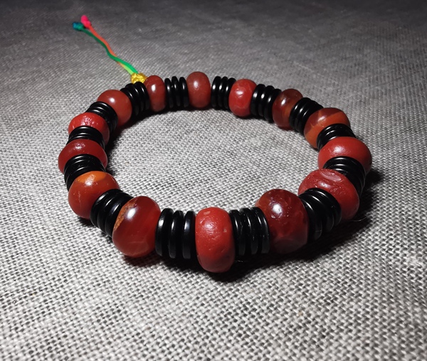 古玩玉器高古瑪瑙手鏈拍賣，當前價格1999元