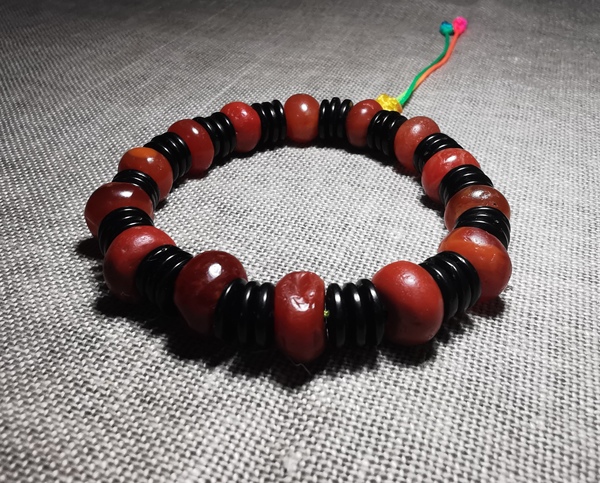 古玩玉器高古瑪瑙手鏈拍賣，當前價格1999元