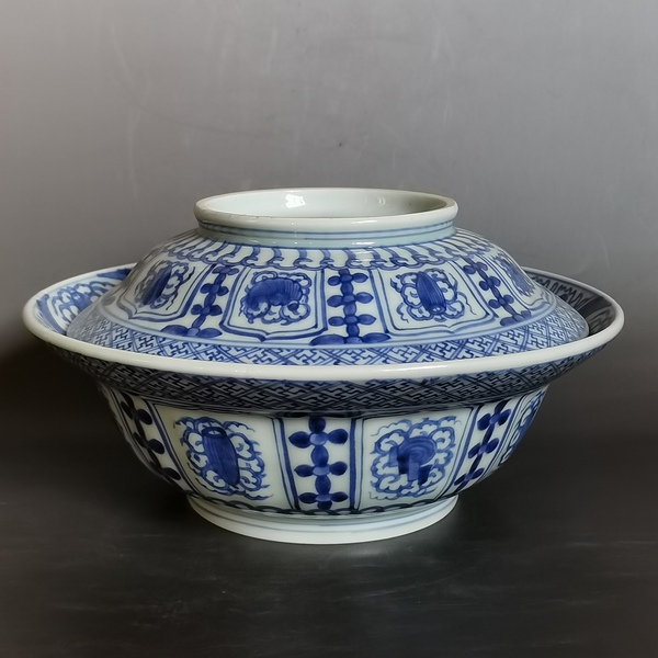 古玩陶瓷【精品大蓋碗】晚清青花折沿大蓋碗拍賣,當前價格3260元