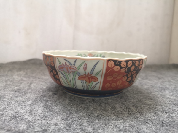 古玩陶瓷青花加彩花卉紋碗拍賣,當(dāng)前價(jià)格130元