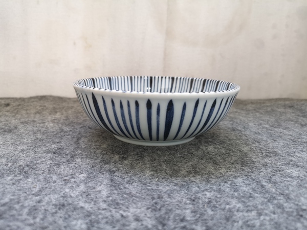 古玩陶瓷青花加彩花卉紋碗拍賣,當(dāng)前價(jià)格135元