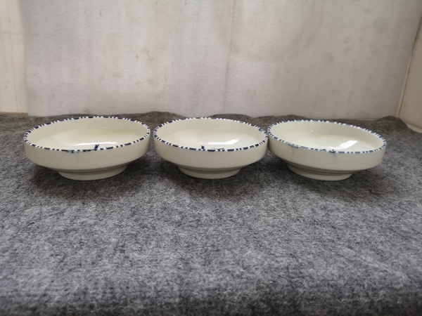 古玩陶瓷青花竹紋疊盒拍賣,當前價格168元