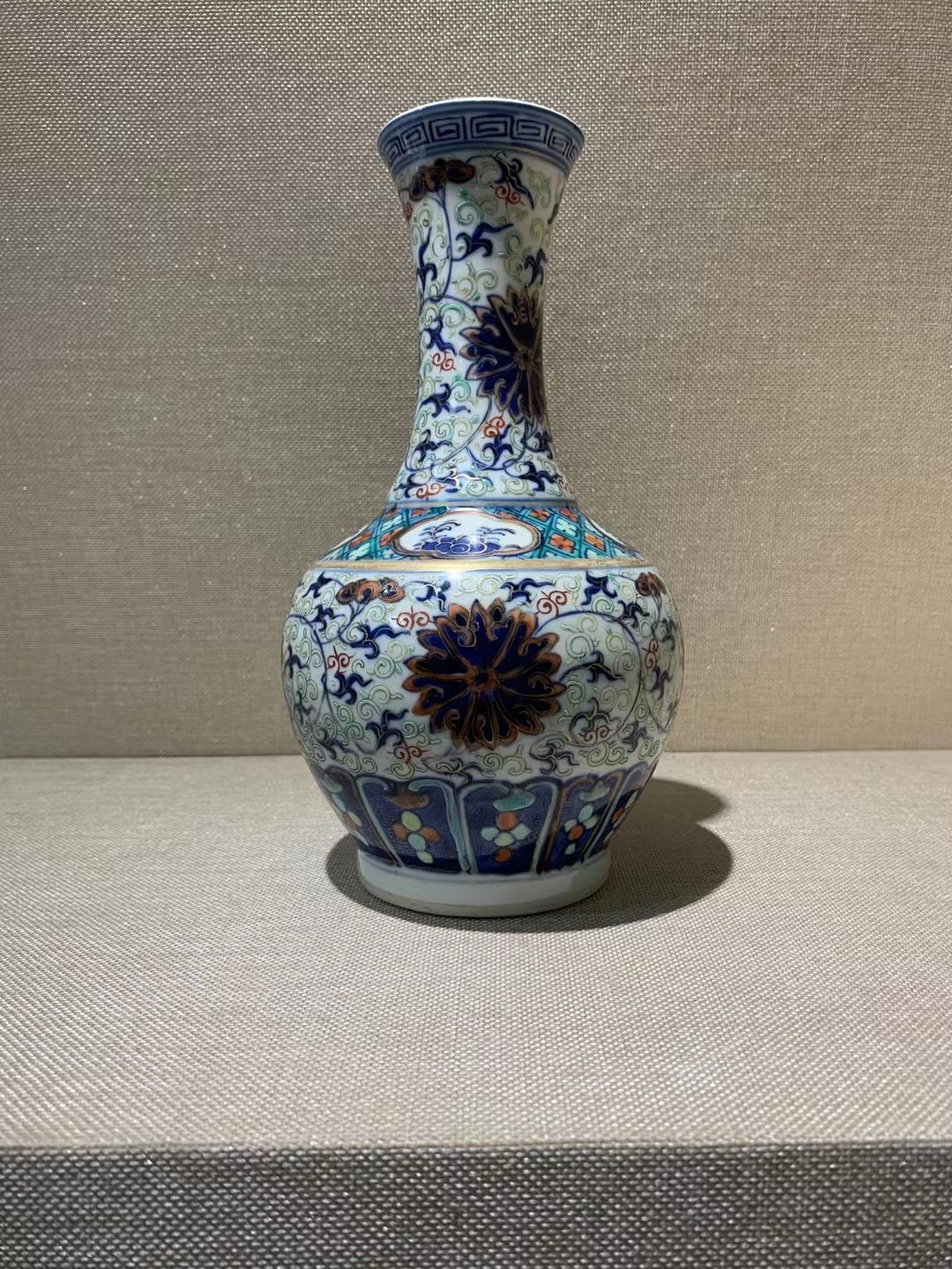 中国元釉里紅梅瓶　本物骨董 古美術品　コレクション唐物　江戸　青磁アンティーク 元 釉里紅八宝纏枝蓮龍紋梅瓶 唐物 陶磁器 中国美術 古美術 置物