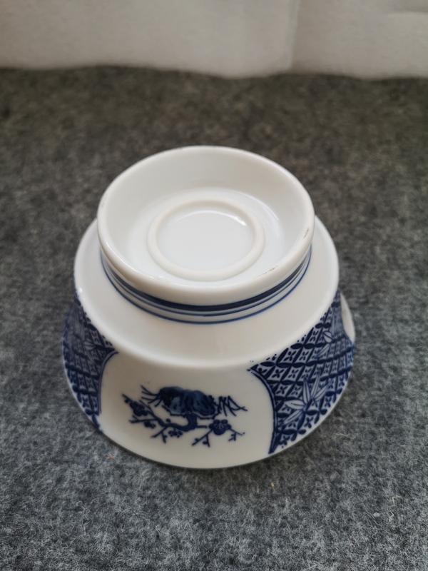 古玩陶瓷花卉紋青花小碗拍賣,當前價格135元