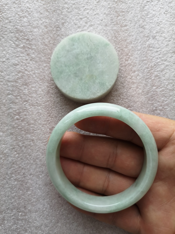 古玩玉器翡翠鐲拍賣,當前價格888元