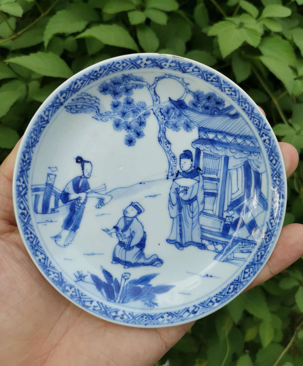 古玩陶瓷【4577-78】清康熙??細路青花西廂記人物故事紋盤一對拍賣,當前價格7800元