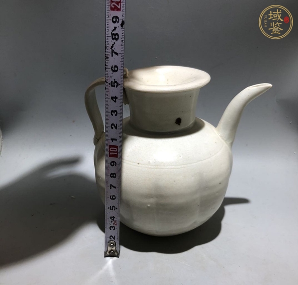 古玩陶瓷青白釉瓜楞執(zhí)壺真品鑒賞圖