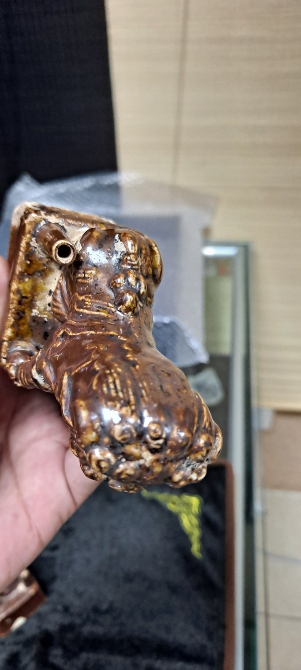 古玩陶瓷明末醬釉獅子一對拍賣,當(dāng)前價格1600元