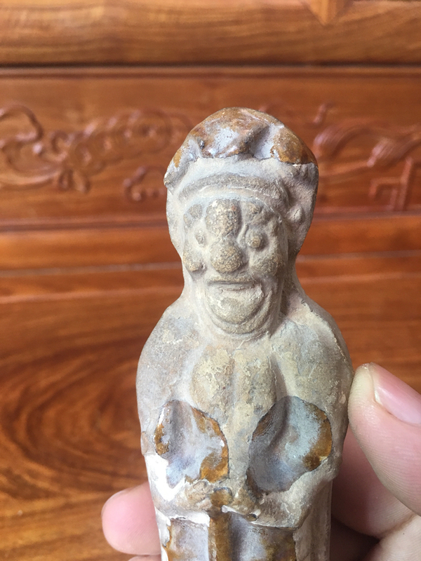 古玩陶瓷文官傭拍賣,當(dāng)前價(jià)格1999元