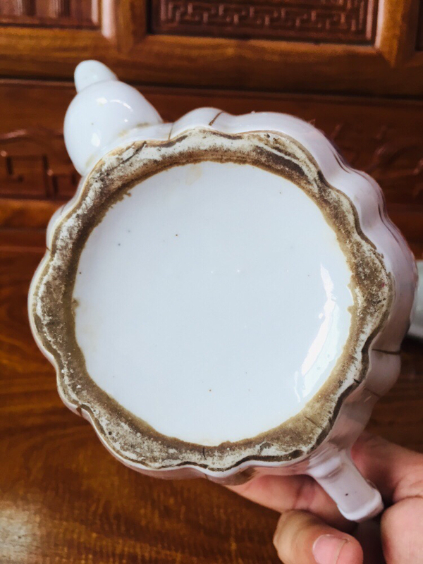 古玩陶瓷民國彩繪瓜果紋瓜棱蓋壺拍賣,當前價格0元
