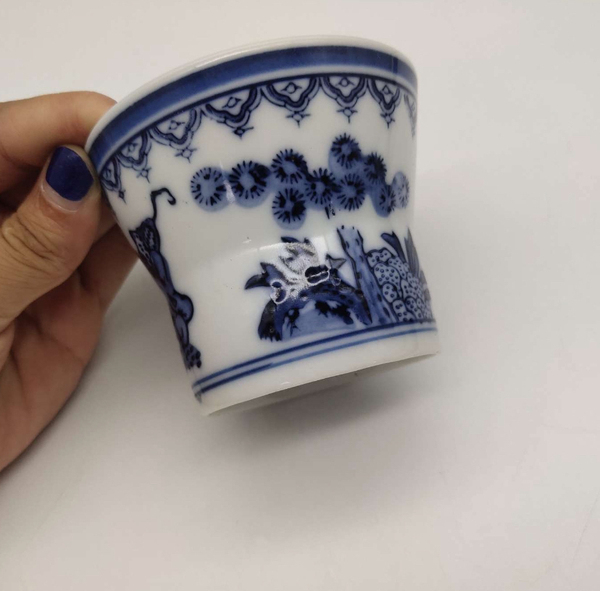 古玩陶瓷嬰戲紋青花蓋杯拍賣,當(dāng)前價格220元