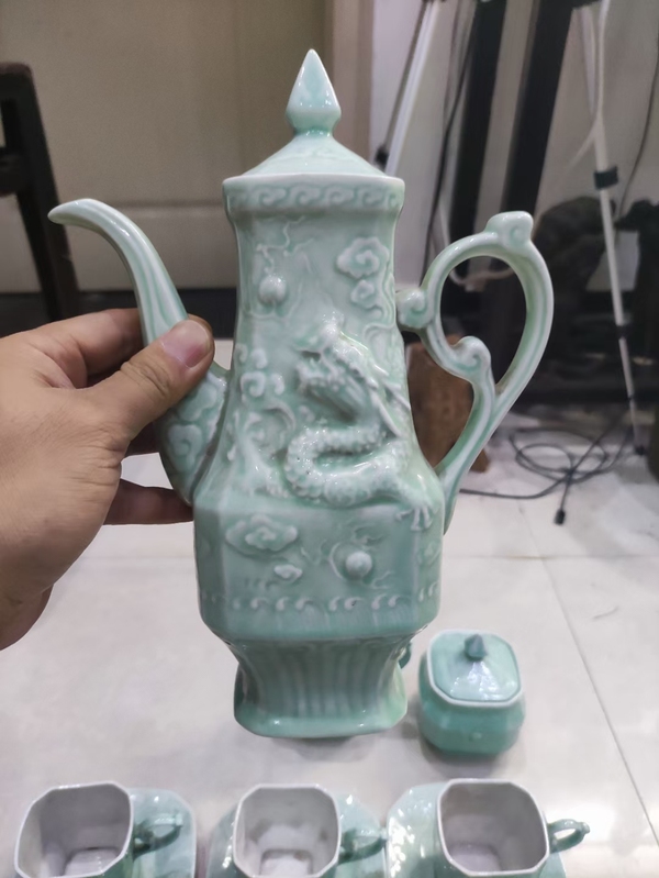 古玩陶瓷青釉龍紋茶器一套15件拍賣，當(dāng)前價(jià)格498元