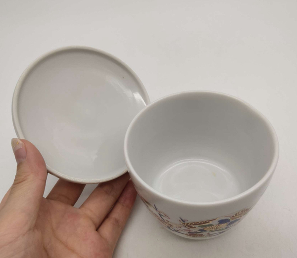 古玩陶瓷花卉紋彩繪描金蓋罐拍賣,當前價格220元