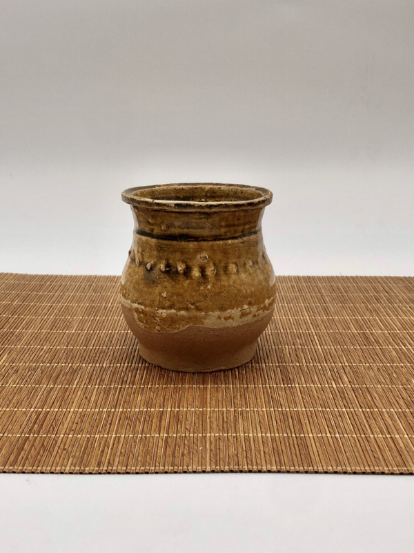 古玩陶瓷褐釉鼓钉罐拍卖，当前价格500元