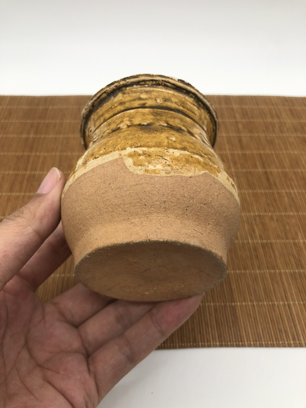 古玩陶瓷褐釉鼓钉罐拍卖，当前价格500元