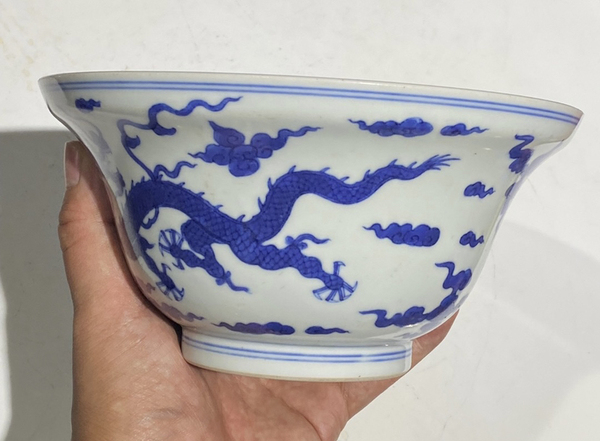 古玩陶瓷清乾隆 官窯青花云龍紋碗拍賣，當(dāng)前價格2716元