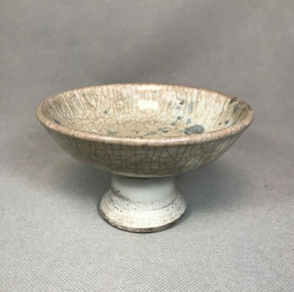 古玩陶瓷清早期(己保真)哥釉青花高足盤拍賣,當前價格2888元