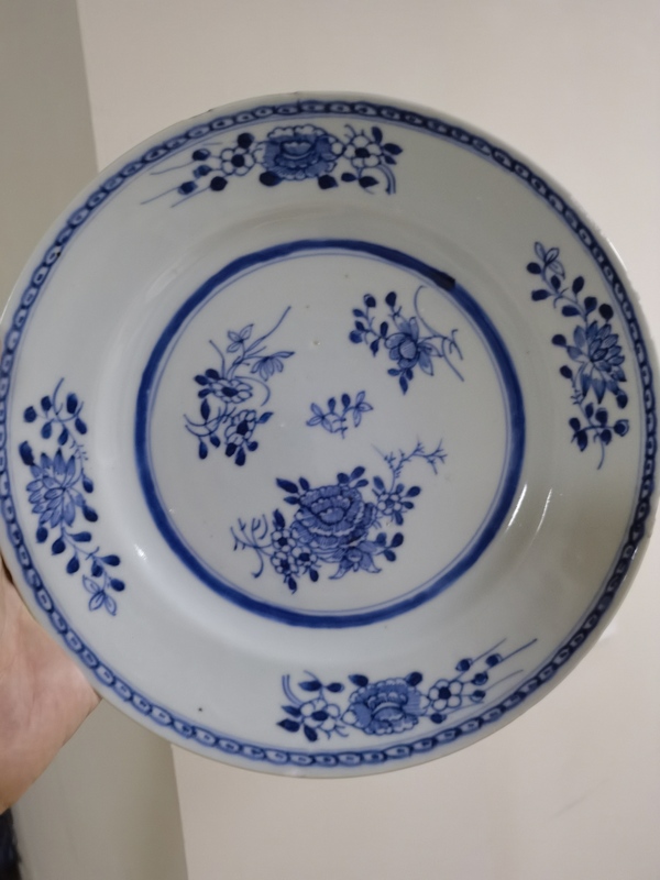 古玩陶瓷乾隆折枝花卉紋青花盤拍賣,當前價格1500元