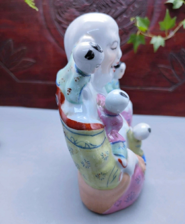 古玩陶瓷粉彩五子鬧佛塑像拍賣,當(dāng)前價(jià)格1298元