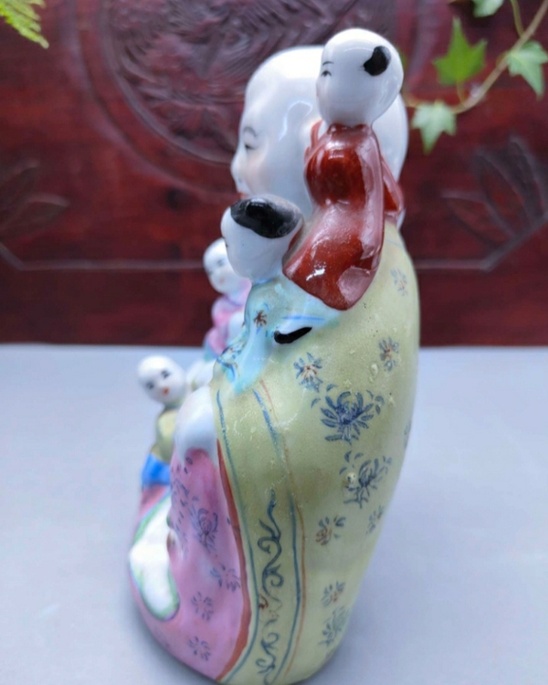 古玩陶瓷粉彩五子鬧佛塑像拍賣,當(dāng)前價(jià)格1298元