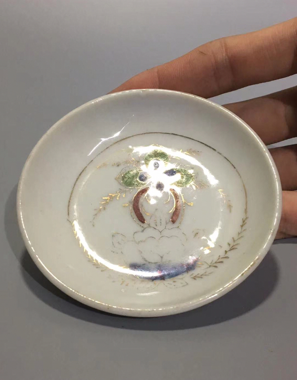 古玩陶瓷??底款民國描金花卉紋筆舔拍賣,當前價格188元