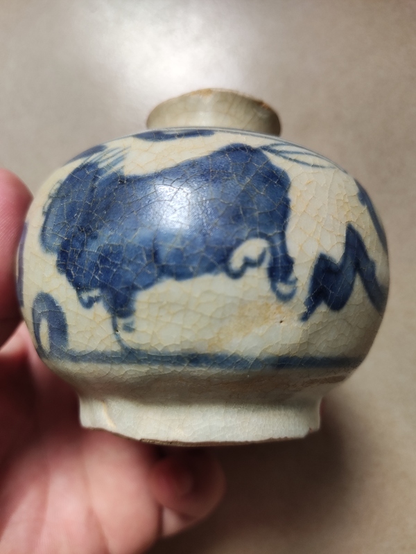 古玩陶瓷瑞獸紋青花水盂拍賣，當(dāng)前價(jià)格1688元