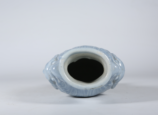 古玩陶瓷天藍(lán)釉魚畫龍紋瓶拍賣,當(dāng)前價格9000元