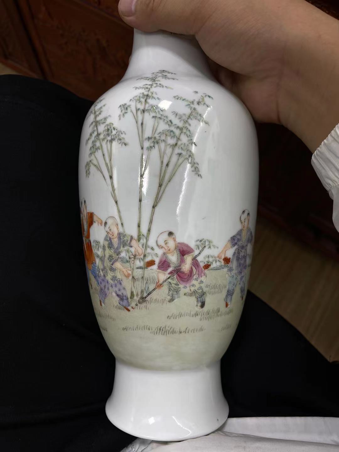 中国陶磁器花瓶龍紋居仁堂製在銘粉彩色釉-