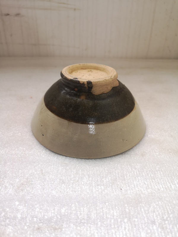古玩陶瓷磁州窯白釉碗拍賣(mài),當(dāng)前價(jià)格450元