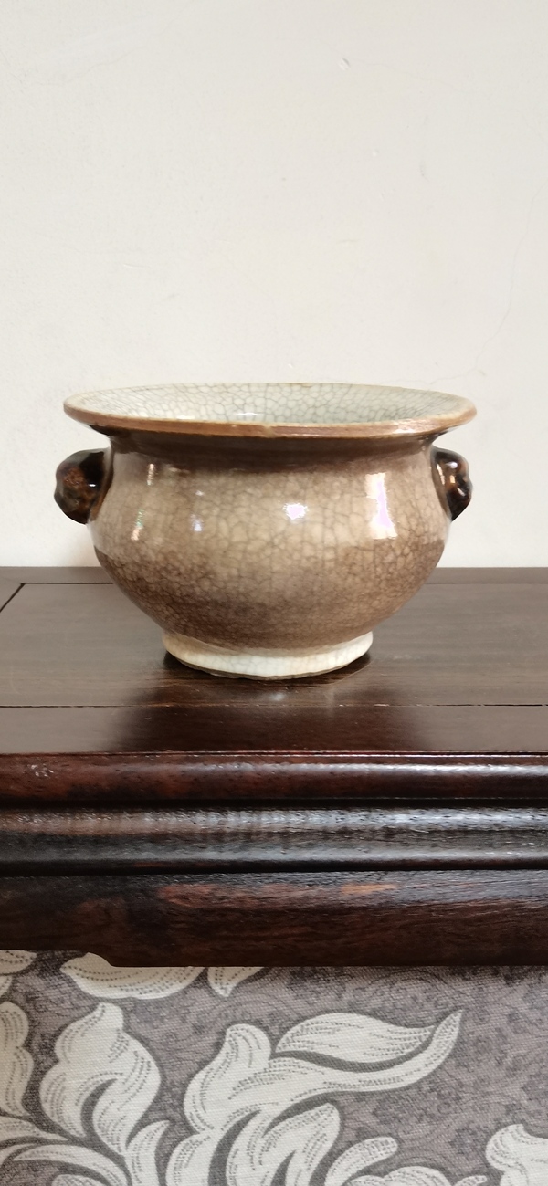 古玩陶瓷哥釉地鐵銹釉雙鋪首圈足缽式香爐拍賣,當(dāng)前價(jià)格4500元
