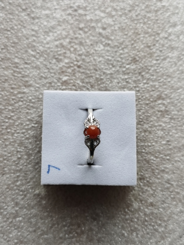 古玩玉器翡翠戒指拍賣,當前價格260元