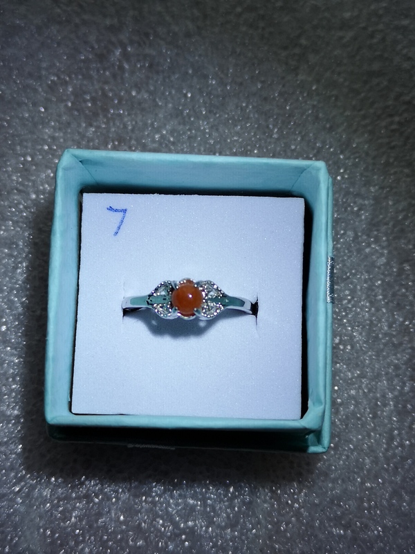 古玩玉器翡翠戒指拍賣,當前價格260元