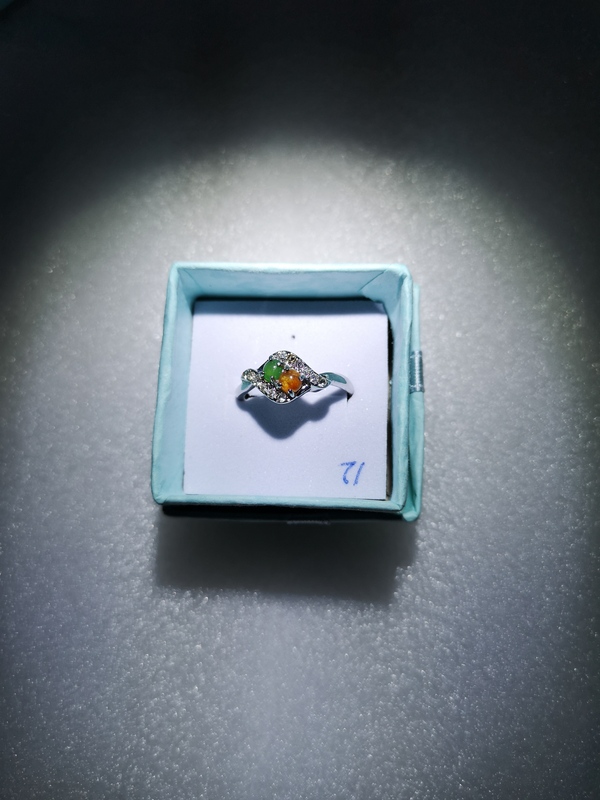 古玩玉器翡翠戒指拍賣,當前價格298元