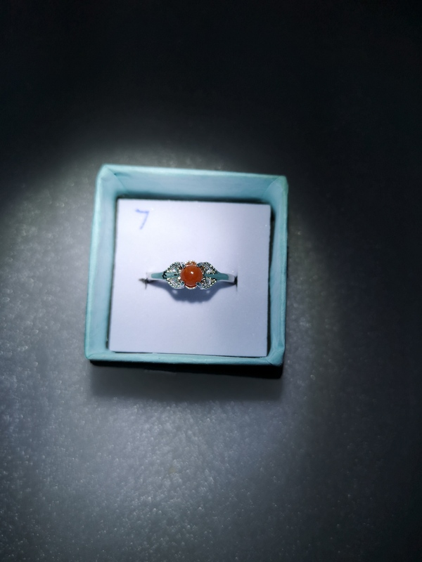 古玩玉器翡翠戒指拍賣,當前價格260元