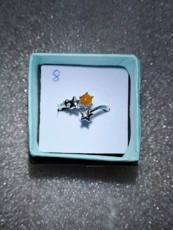 古玩玉器翡翠戒指拍賣,當前價格198元