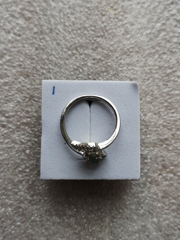 古玩玉器翡翠戒指拍賣,當前價格160元