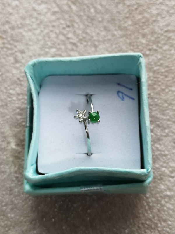 古玩玉器翡翠戒指拍賣,當前價格298元