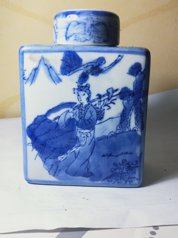 古玩陶瓷青花人物紋四方茶葉罐拍賣,當前價格470元