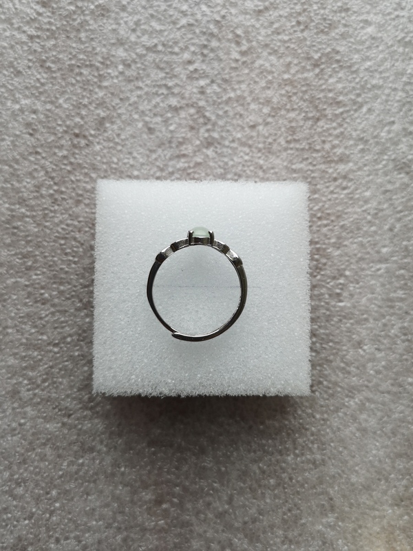 古玩玉器翡翠戒指拍賣,當前價格135元