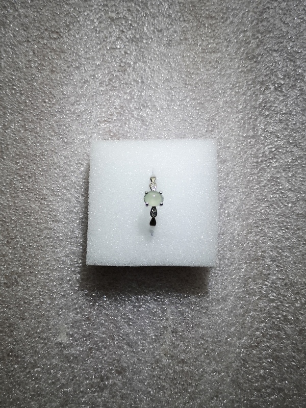 古玩玉器翡翠戒指拍賣,當前價格135元