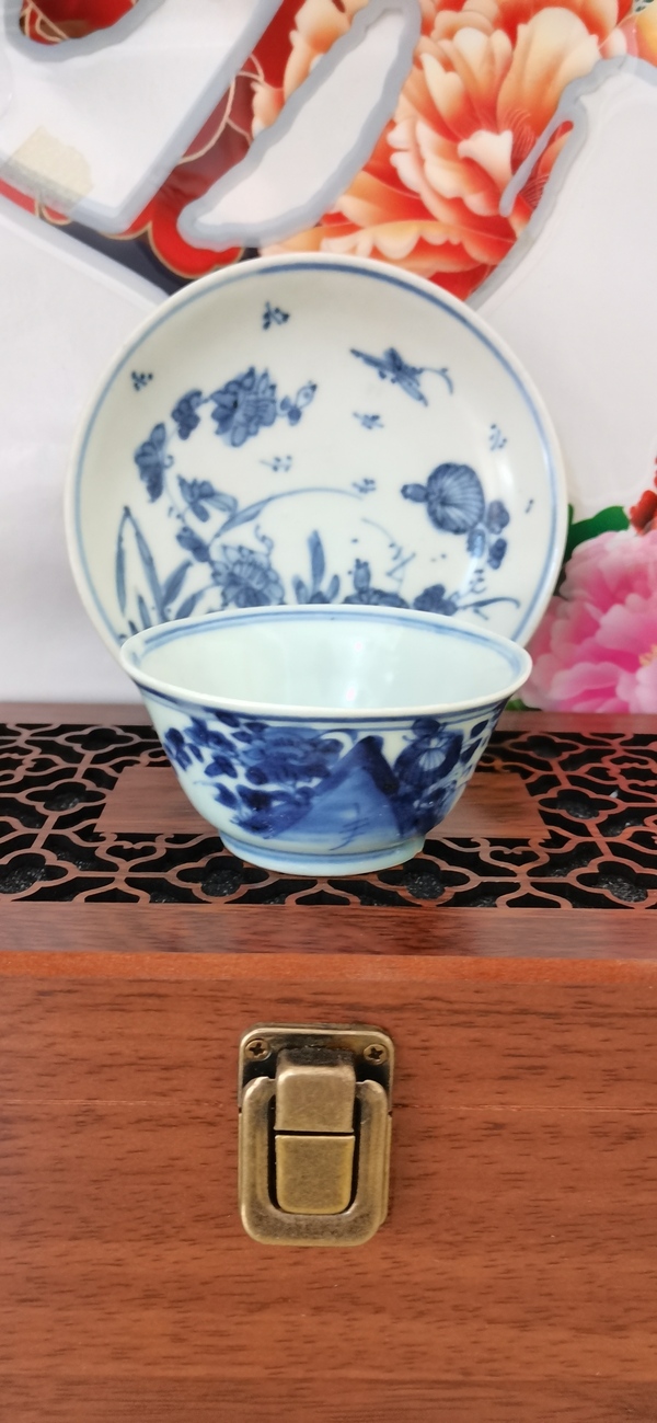 古玩陶瓷花蝶紋青花杯盤拍賣,當前價格3300元