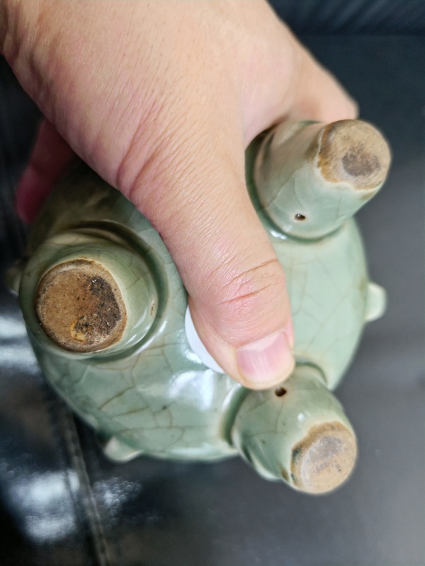 古玩陶瓷清代龍泉窯青瓷饕餮紋香爐拍賣,當(dāng)前價格25888元
