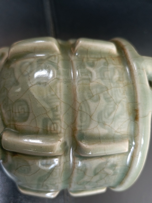 古玩陶瓷清代龍泉窯青瓷饕餮紋香爐拍賣,當(dāng)前價格25888元