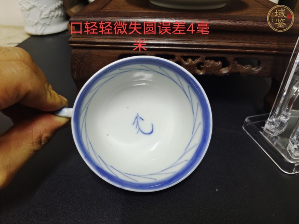 古玩陶瓷青花樓臺(tái)亭閣山水紋杯盤真品鑒賞圖