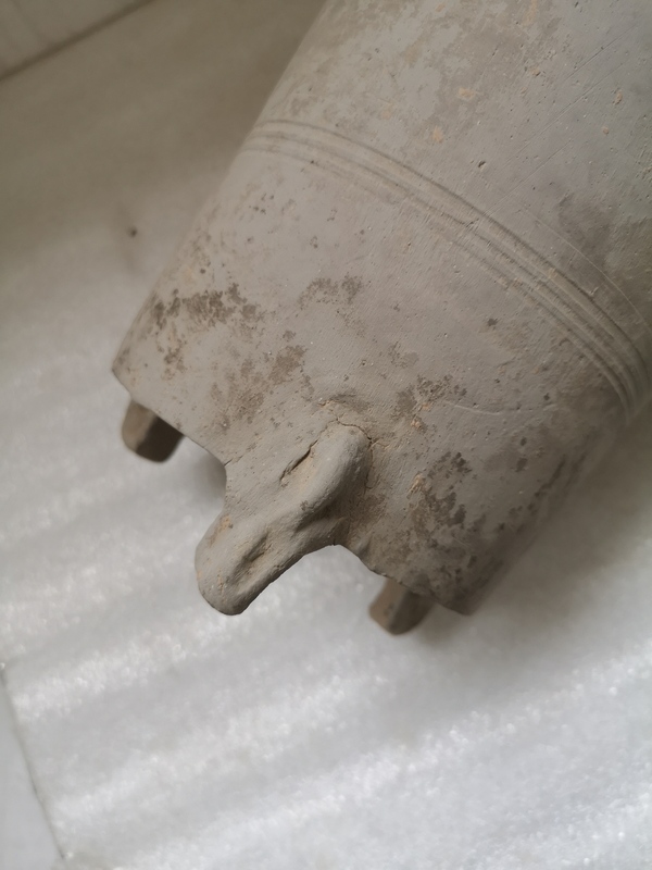 古玩陶瓷灰陶三獸足陶倉拍賣,當(dāng)前價格750元
