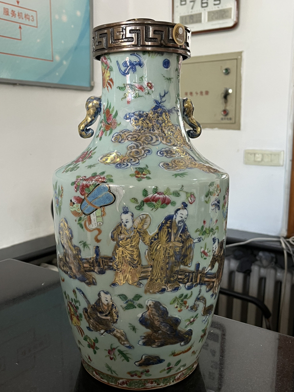 古玩陶瓷豆青地青花加彩人物故事紋象耳瓶拍賣,當前價格7000元