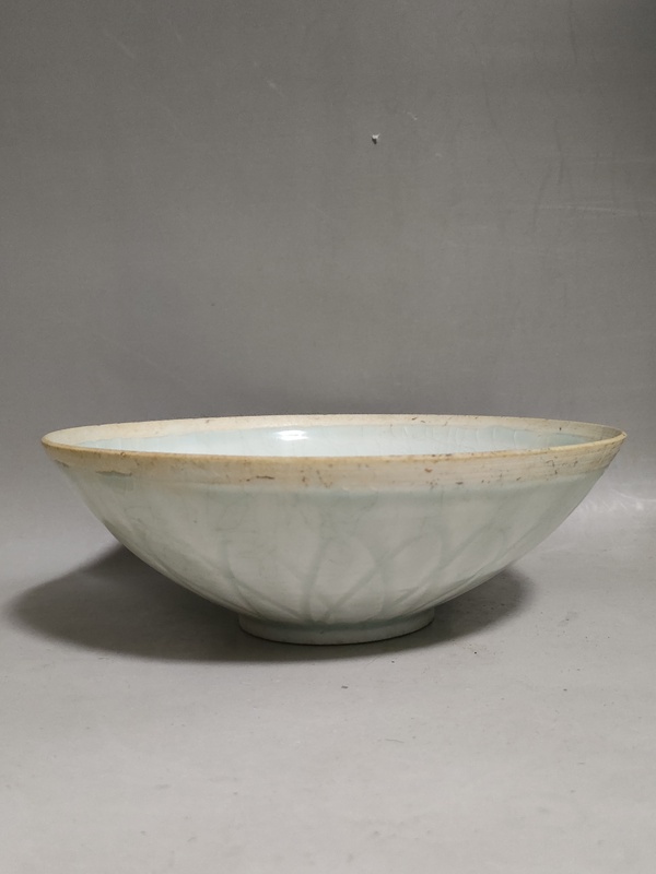 古玩陶瓷宋代湖田窯刻仰蓮紋碗拍賣，當(dāng)前價(jià)格15800元
