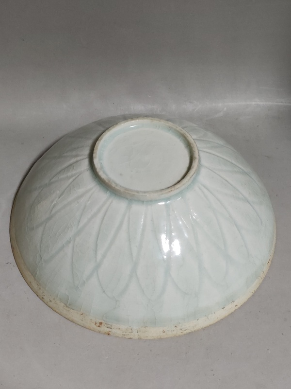 古玩陶瓷宋代湖田窯刻仰蓮紋碗拍賣，當(dāng)前價(jià)格15800元