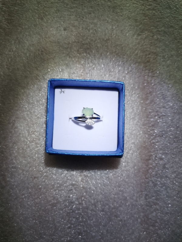 古玩玉器翡翠戒指拍賣,當前價格150元